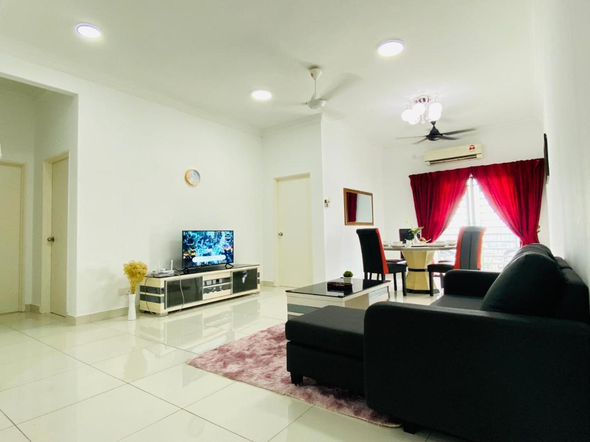 Cozy 1-10 Pax 4Qbeds 2Sbeds Shah Alam Sec7, I-City Exterior photo